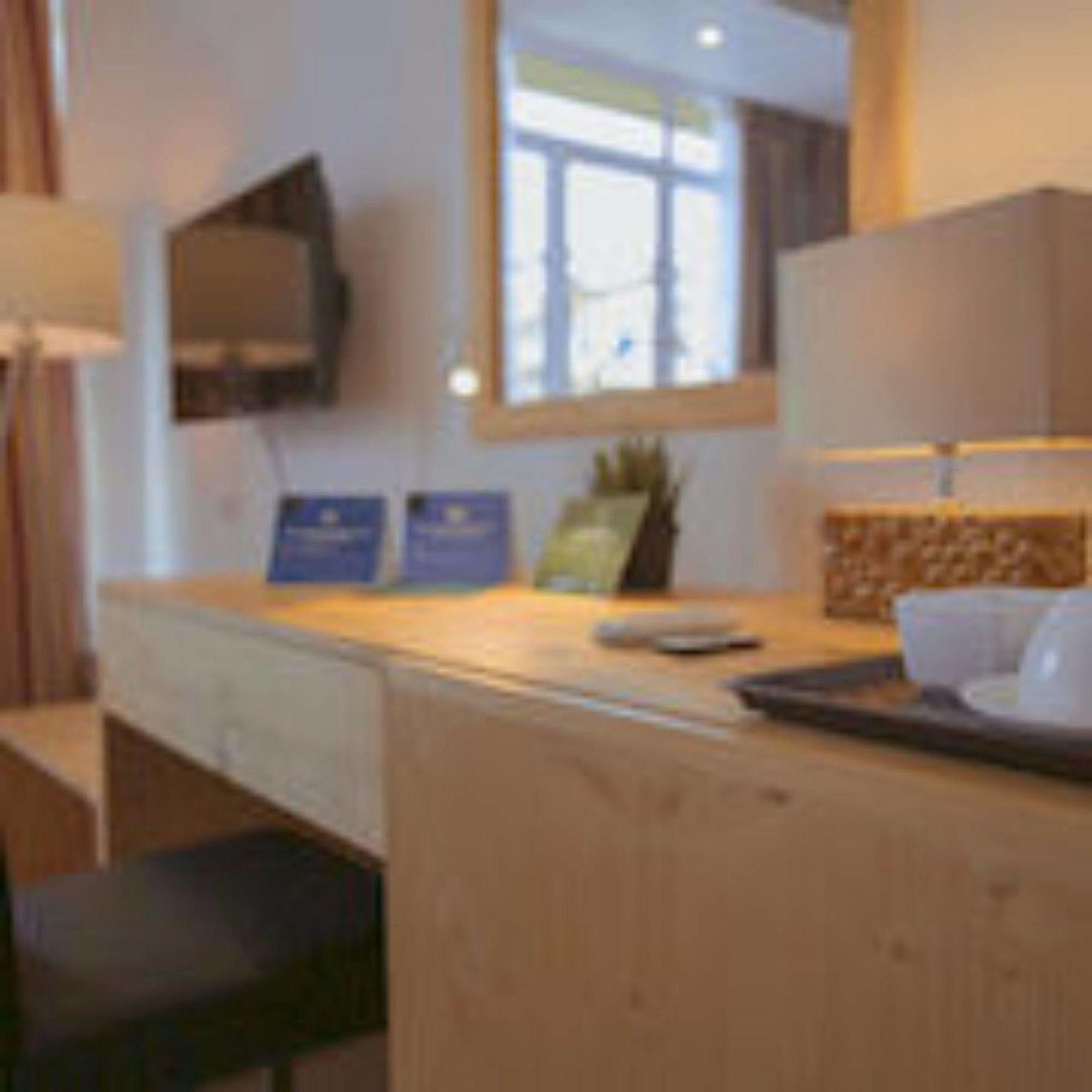 Pine Lodge Мале Экстерьер фото