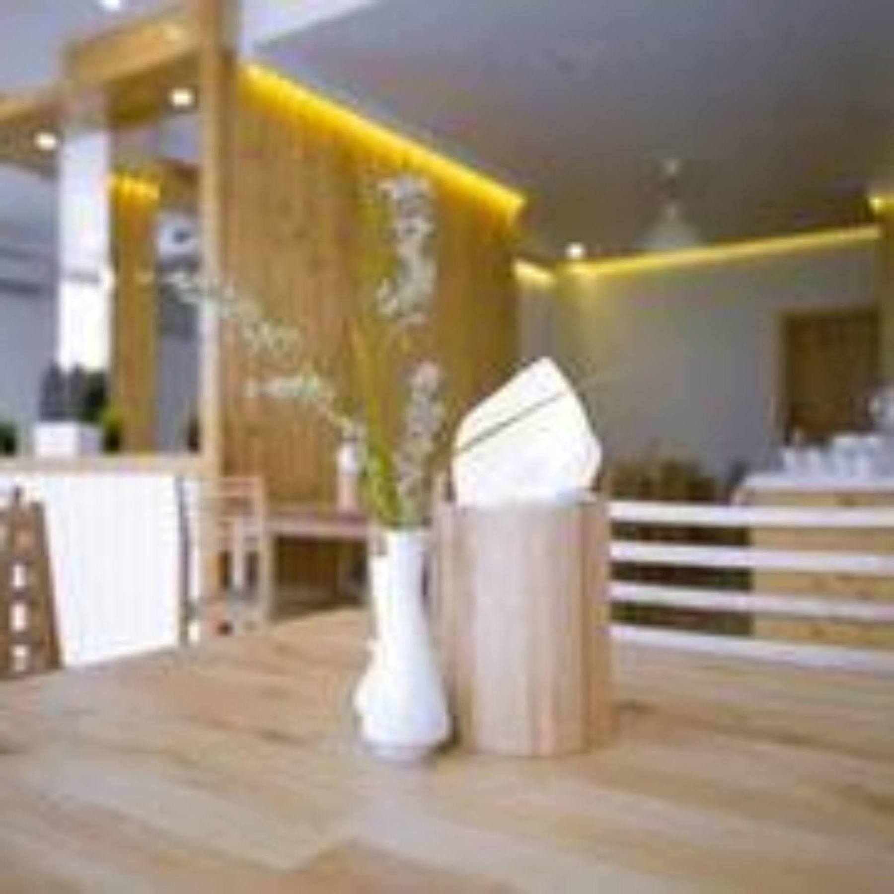 Pine Lodge Мале Экстерьер фото
